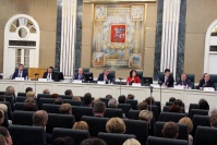 В Москве обсудили требования к специалистам для включения в нацреестры