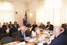 Экспертный совет по строительству, промышленности строительных материалов и проблемам долевого строительства при Комитете Госдумы по транспорту и строительству.
